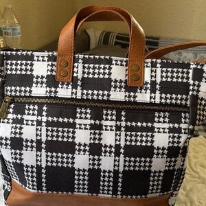 thirty-one Black & White Houndstooth Messenger with Brown Trim